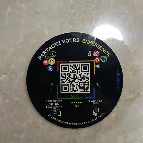 Pastille NFC ScanUpp ronde avis Google et réseaux sociaux